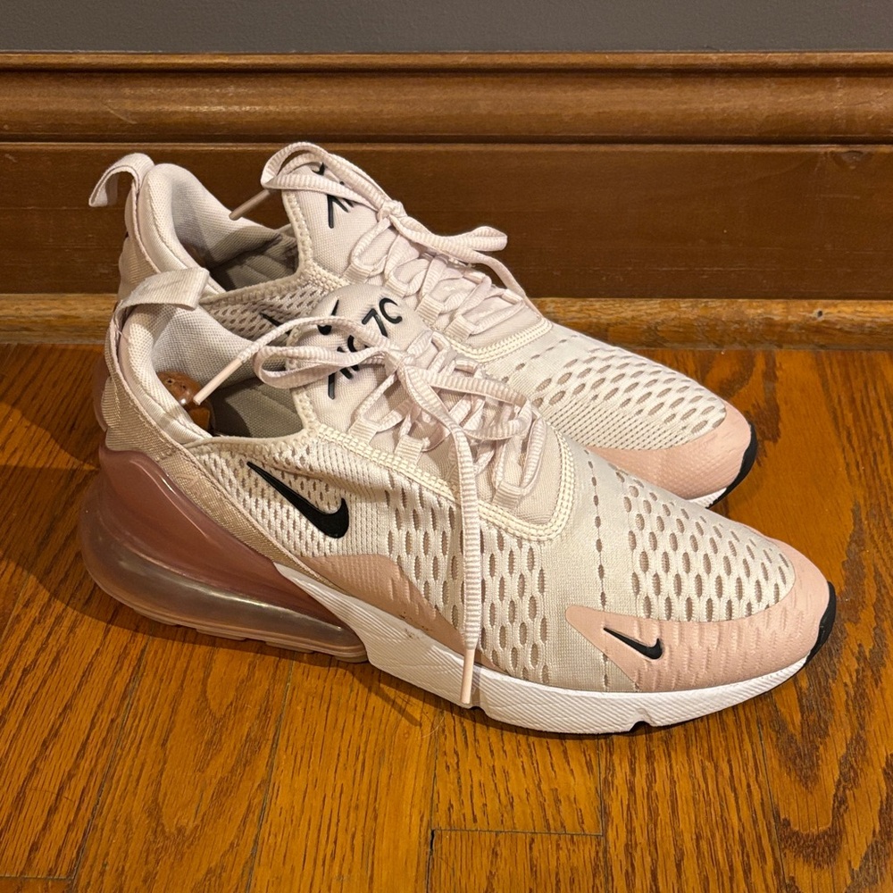 Nike Women's Sneakers in Cream and Pink - Picture 2 of 4